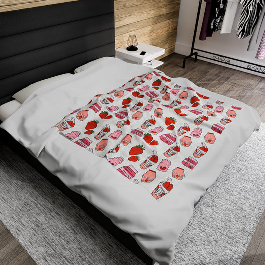 Cute Strawberry Milkshake Velveteen Plush Blanket - Perfect for Cozy Nights